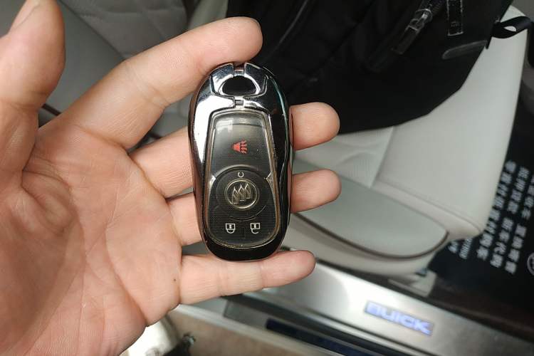 Used Buick GL8 2018 ES 28T Comfort Model China VI Standard