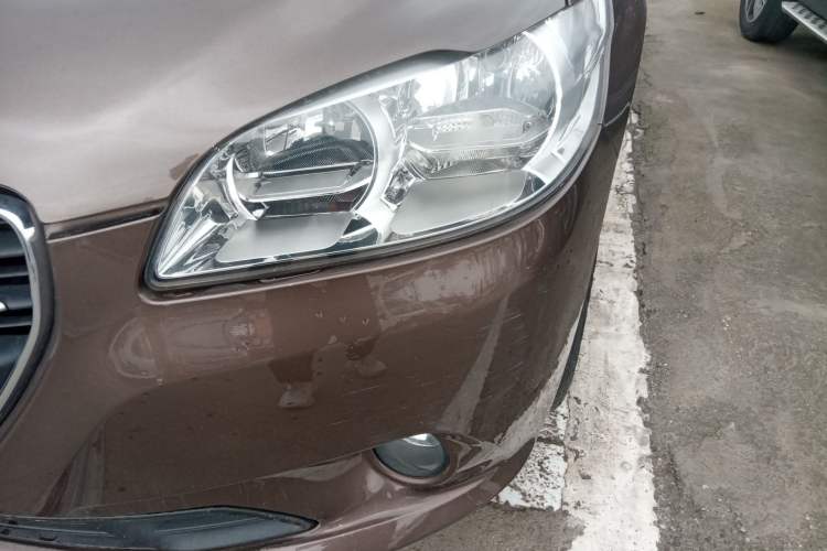 Used Peugeot 301 2014 1.6L Automatic Luxury Edition Left Front Headlight