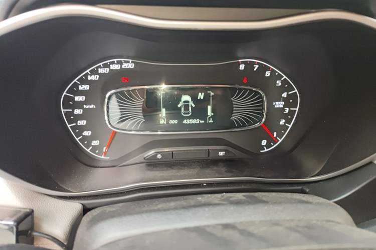 Used Baojun 510 2017 1.5L Automatic Fashion Model