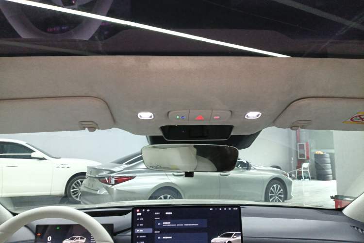 Used Buick L7 2025 Model Aivia