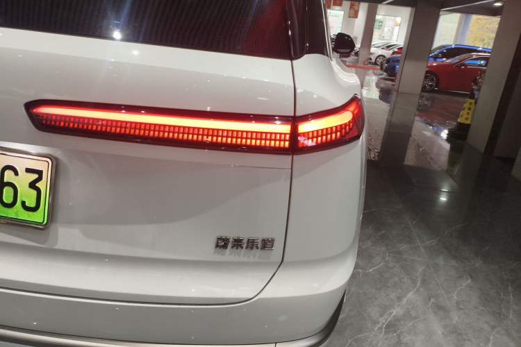 Used ONVO Luxeed L90 2025 Model—Max Six-Seater Version
