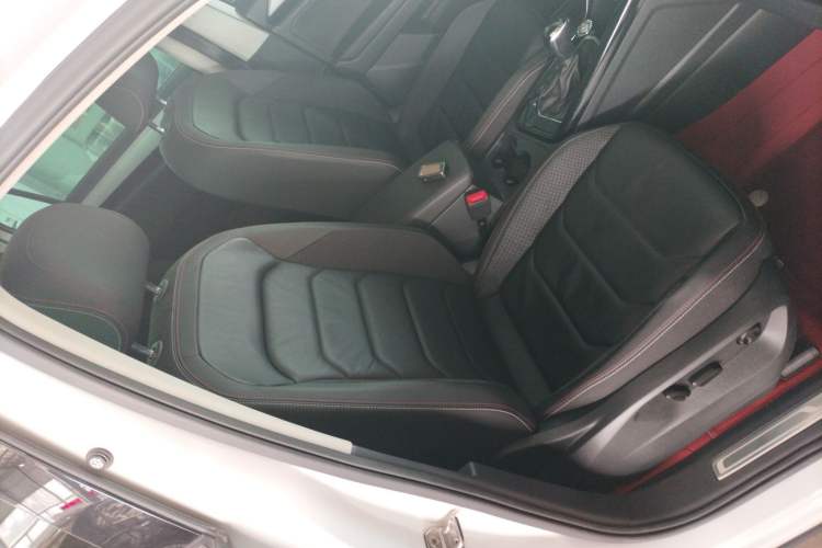 Used Volkswagen Tayron 2019 330TSI Two-Wheel Drive Luxury Model China VI Standard Right Front Seat