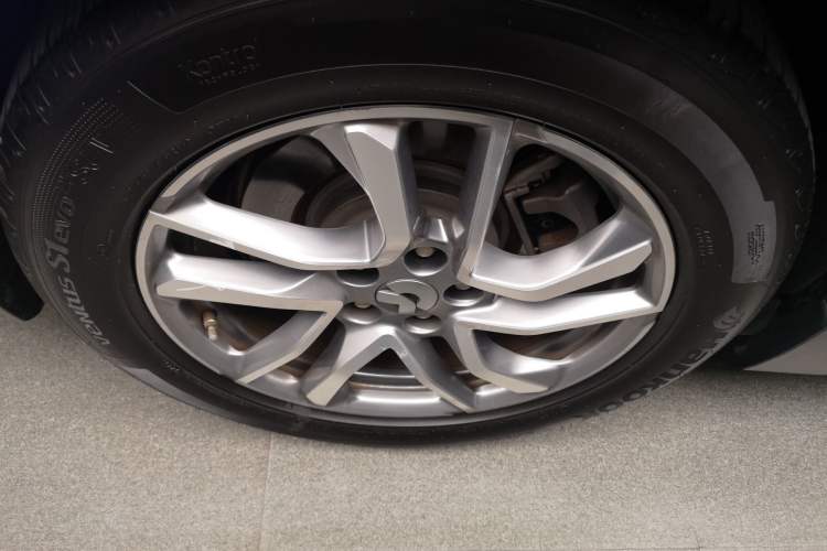 Used Nio ES6 2020 465 km Performance Version Right Rear Wheel Hub