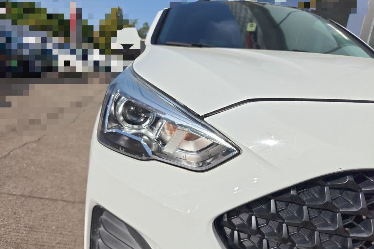 Used Haval M6 2019 1.5T DCT Two-Wheel Drive Value Edition China VI Standard Right Front Headlight