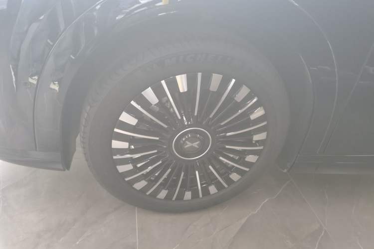 Used XPeng X9 2025 740 Ultra-Long Range Max