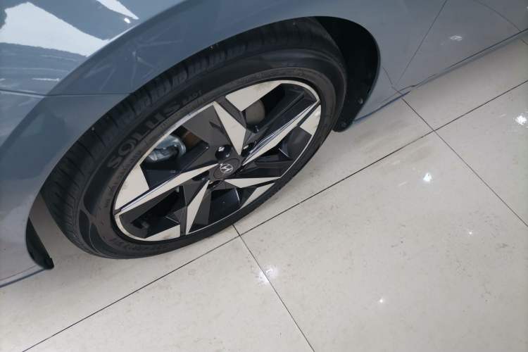 Used Hyundai Elantra 2021 240TGDi DCT LUX Prestige Edition
