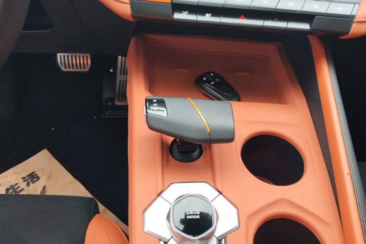 Used CHANGAN UNI-V 2023 1.5T Sport Edition Gear Lever