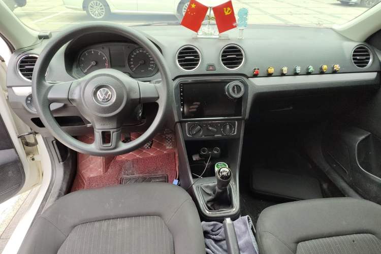 Used Volkswagen Jetta 2015 1.4L Manual Comfort Model
