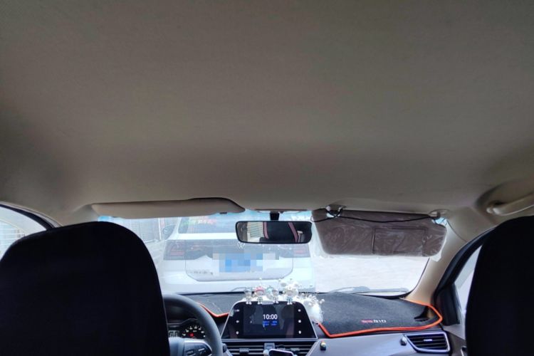 Used Baojun 310W 2017 1.5L Manual Fashion Model China V Headliner