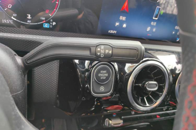 Used Mercedes-Benz CLA 2024-Year Facelifted CLA 200 Gear Lever