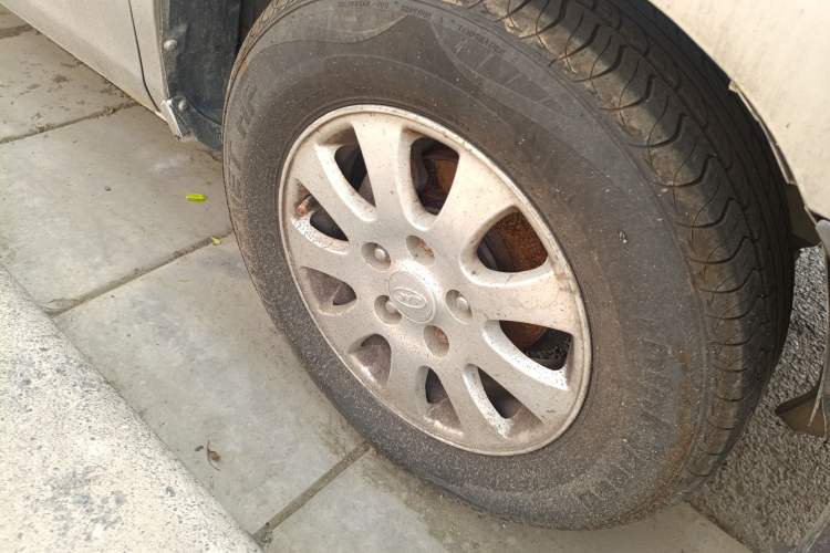 Used JAC Group Refine 2015 2.0L Shuttle Gasoline Long-Wheelbase Standard Version HFC4GA3-3D Right Front Wheel Hub