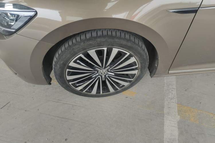 Used Volkswagen Passat 2020 330TSI Luxury Edition China VI Exterior 4