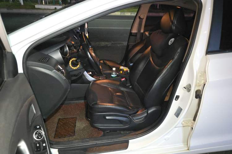 Used Hyundai Elantra (5th Generation / Langdong) 2015 1.6L Automatic Luxury Model
