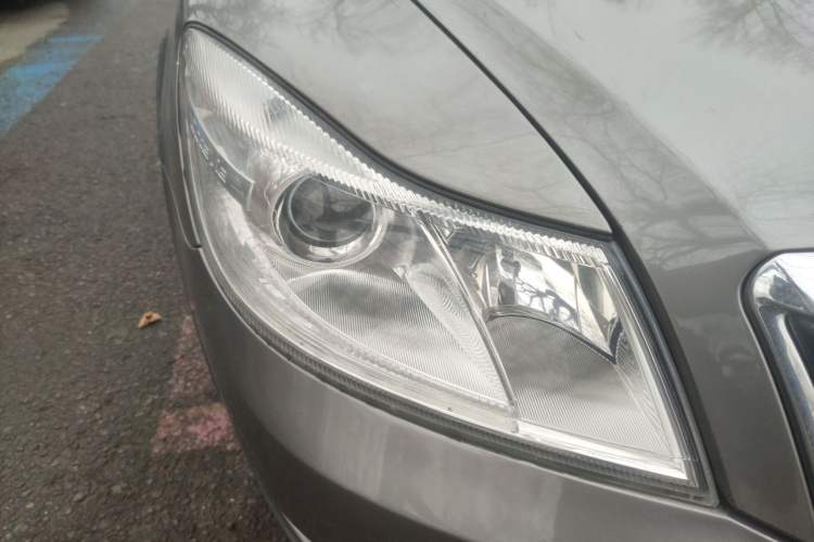 Used Skoda Octavia 2013 2.0L Manual Yijie Version
