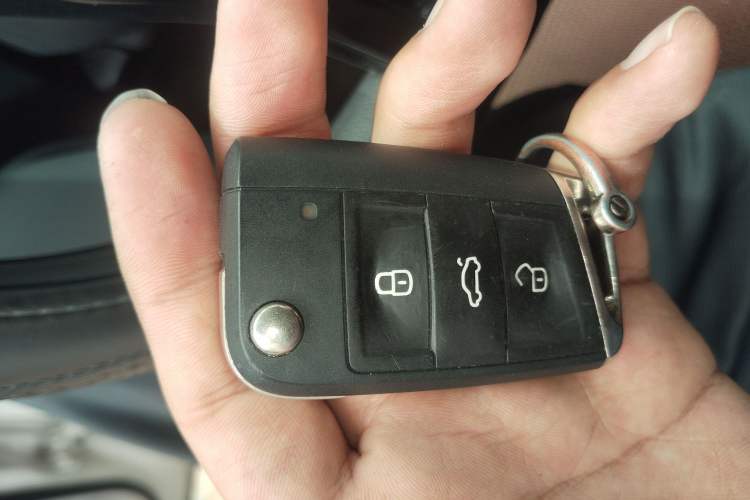 Used Volkswagen Tharu 2022 280TSI Two-Wheel Drive Trend Edition
