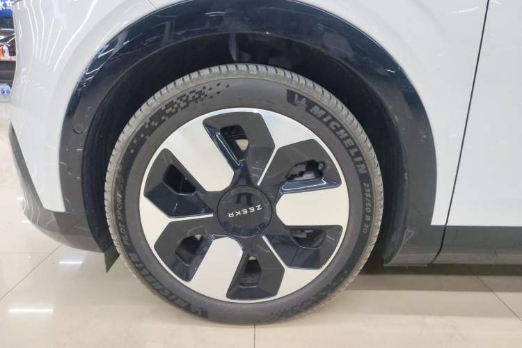 Used Zeekr MIX 2025 Intelligent Driving Version
