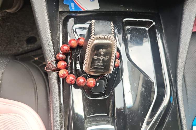 Used Lynk & Co 02 2018 1.5T DCT Two-Wheel Drive Pro Version China V Emission Standard Gear Lever