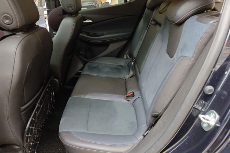 Used Buick Encore GX 2020 20T CVT Two-Wheel Drive Luxury Version Left Rear Seat