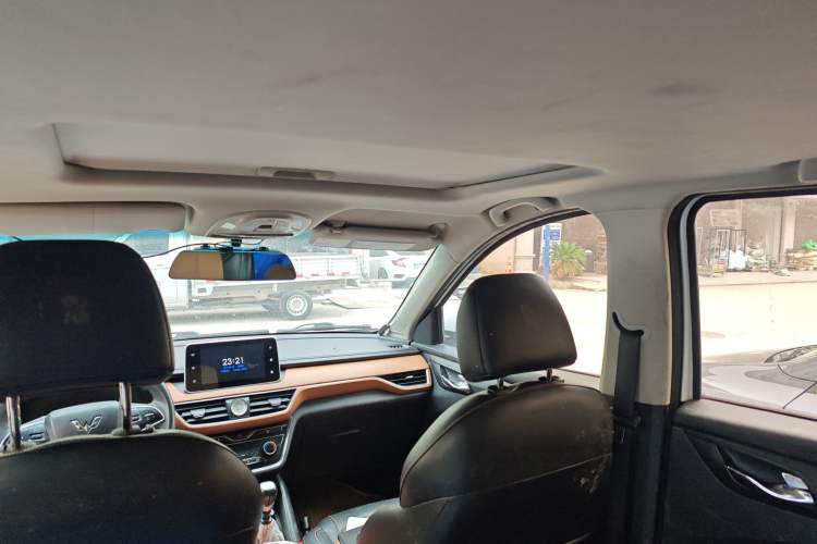 Used Wuling Hongguang S3 2018 1.5L Manual Luxury Model China V Standard