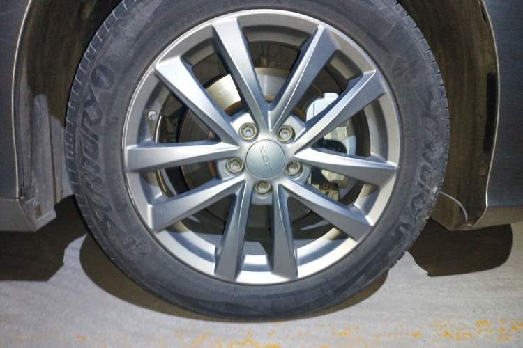 Used AION S 2023 Meizu 580 Lithium Iron Phosphate Right Front Wheel Hub