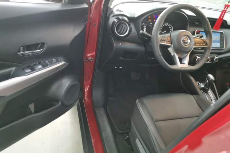 Used Nissan Kicks 2021 1.5L XV CVT Smart Connect Luxury Edition
