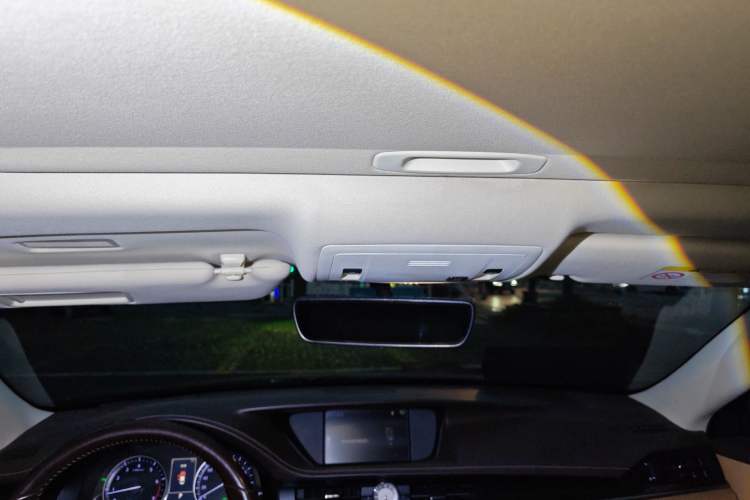 Used Lexus ES 2015 250 Elegant Edition Headliner