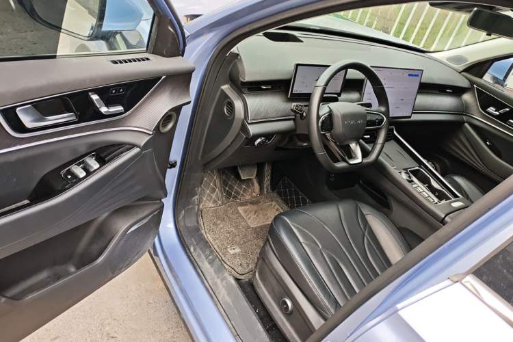 Used Chery Fengyun T9 2024 120 Long-Range Flagship Version 7 Seats Ternary Lithium Driver Seat