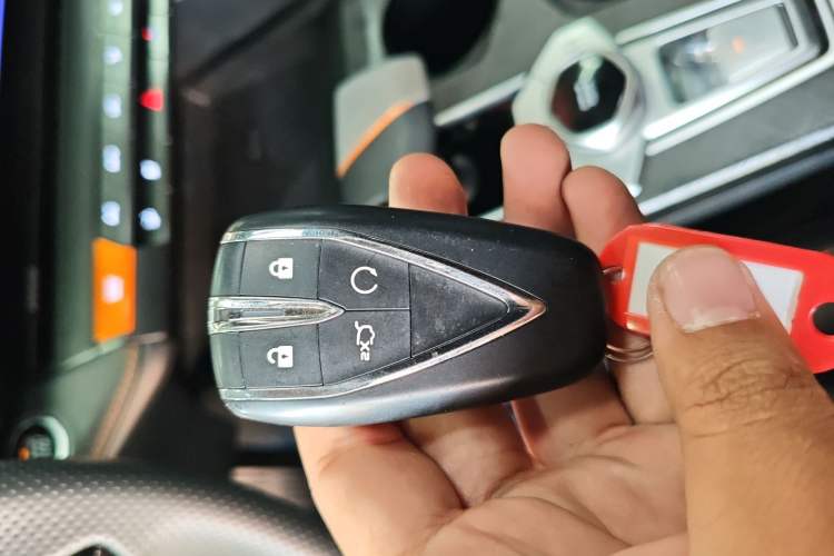 Used Changan UNI-V 2023 1.5T Prestige Model
