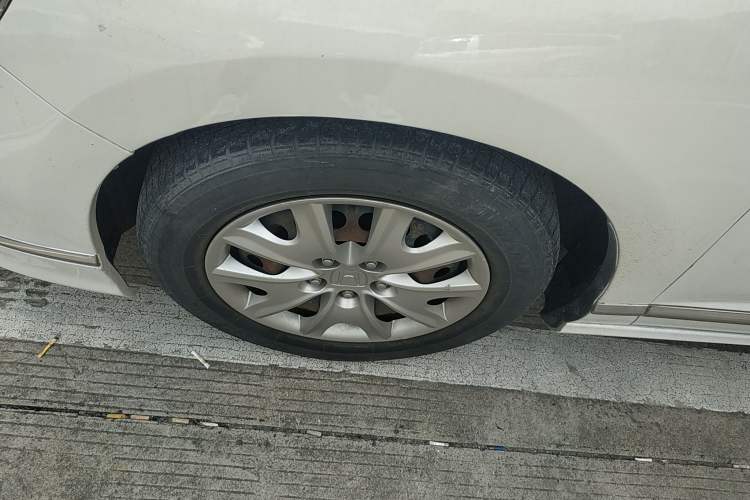 Used Honda Spirior 2015 2.0L Luxury Edition Left Front Wheel Hub