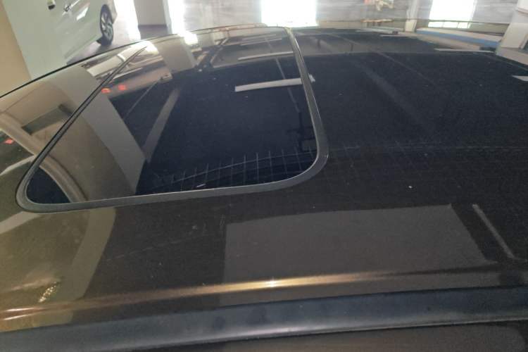 Used Honda Jade 2014 1.8L CVT Luxury Edition 5 seats Roof