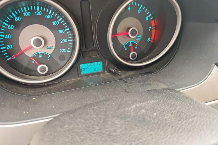 Used Buick Excelle 2013 1.5L Automatic Classic Model Odometer Close Up