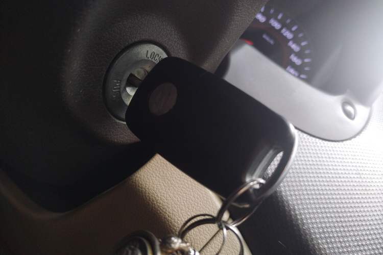 Used Hyundai Verna (older generation) 2013 Sedan 1.4L Automatic Standard GL Model Vehicle Key