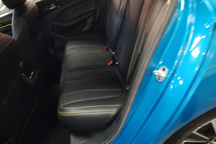 Used Roewe i5 2021 1.5L CVT Platinum Edition Left Rear Seat