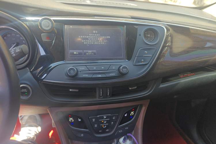 Used Buick Envision 2016 20T Two-Wheel-Drive Elite Model Audio And AC Panel