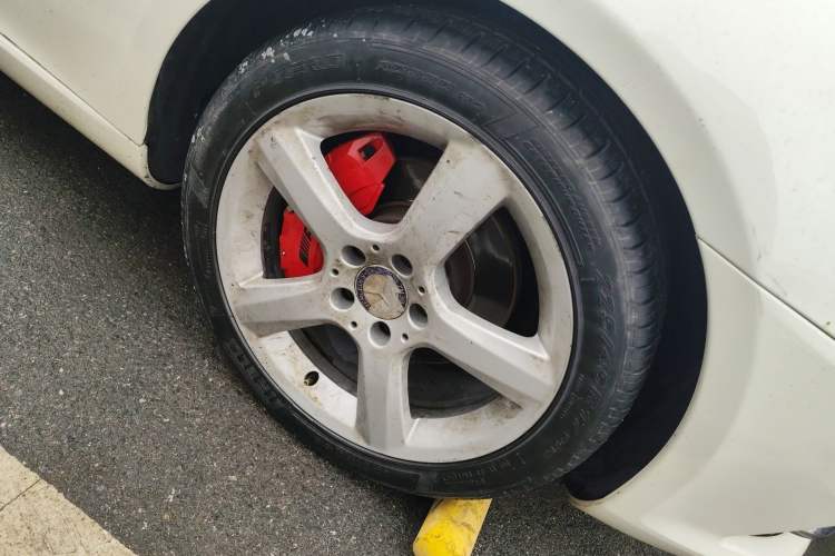 Used Mercedes-Benz SLK-Class 2011 SLK 200 Fashion Model Right Front Wheel Hub