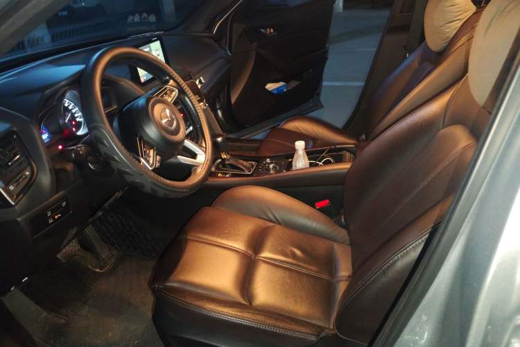 Used Mazda CX-4 2020 2.0L Automatic Two-Wheel Drive Blue Sky Luxury Edition Left Front Seat