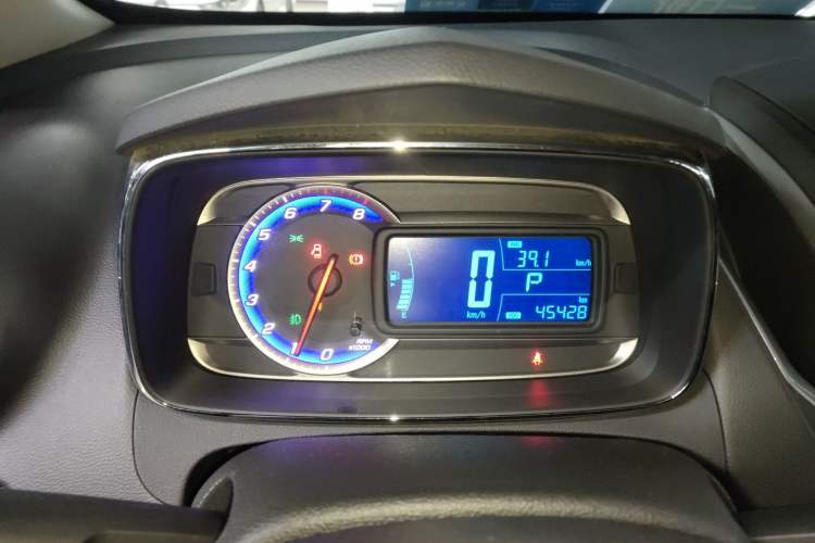 Used Chevrolet Trax 2016 1.4T Automatic Two-Wheel Drive Comfort Version with Sunroof
