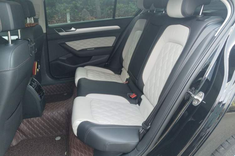 Used Volkswagen Magotan 2023 2 Million Units Commemorative Edition 330TSI DSG Luxury Version
