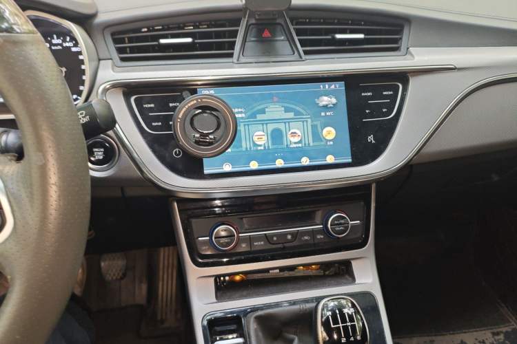 Used Geely Auto Emgrand GL 2021 UP 1.4T Manual LingShang Model Audio And AC Panel