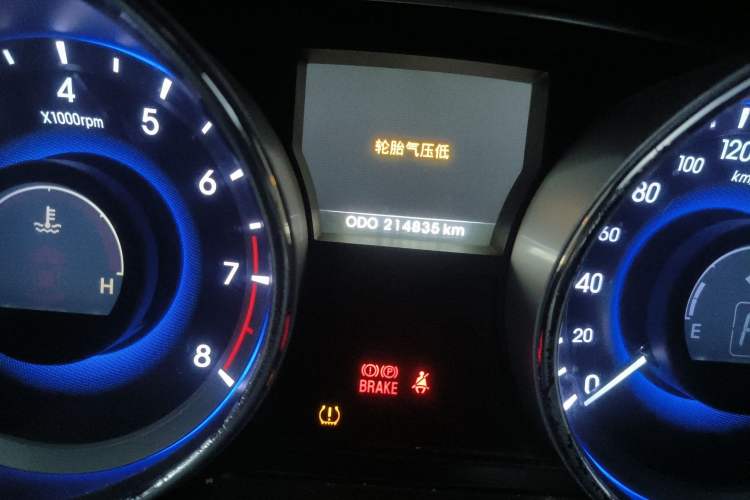 Used Hyundai Sonata 2011 2.0L Automatic Luxury Edition
