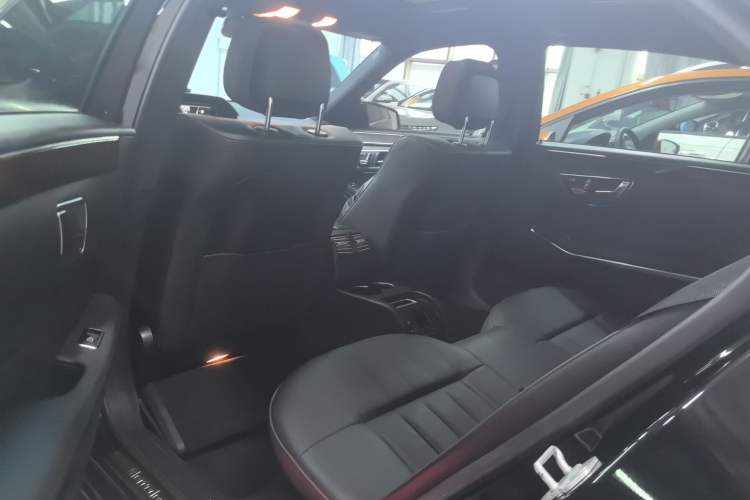 Used Mercedes-Benz E-Class 2015 Revised E 260 L