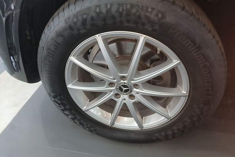 Used Mercedes-Benz GLE 2021 GLE 350 4MATIC Stylish Model Left Front Wheel Hub