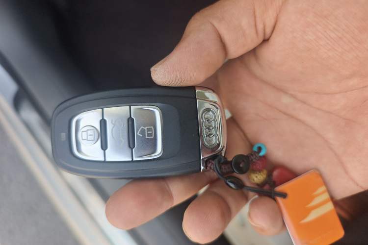 Used Audi A4L 2012 2.0 TFSI Automatic Technology Model Vehicle Key