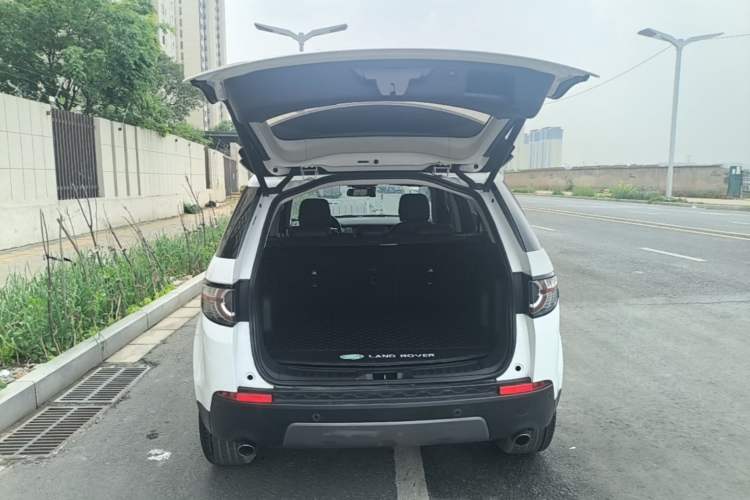 Used Land Rover Discovery Sport 2019 240 PS SE Version China V Standard Trunk