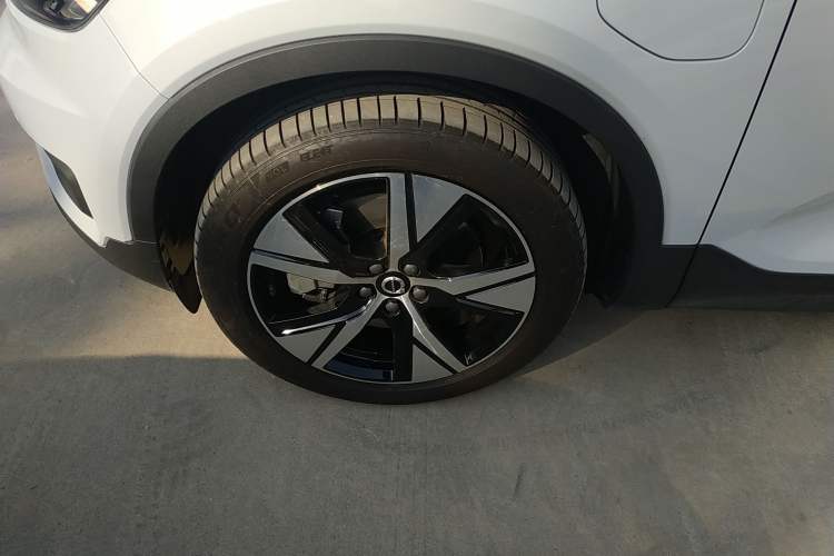 Used Volvo XC40 New Energy 2022 Four-Wheel Drive High-Performance Version
