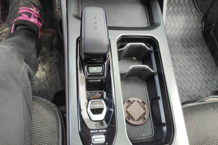 Used Geely Auto Haoyue L 2023 2.0T DCT Prestige Edition Gear Lever