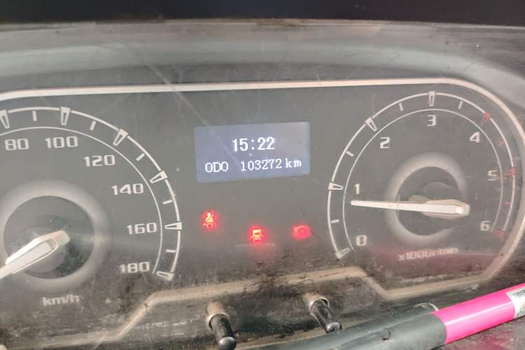 Used SAIC MAXUS Xintu V80 2019 2.5T Classic Version 6-Speed Manual – Aoyuntong Modified Long Wheelbase Mid-Height 7-Seater