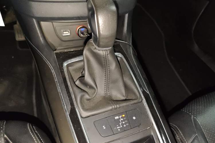 Used Peugeot 408 2014 1.8L Automatic Luxury Edition
