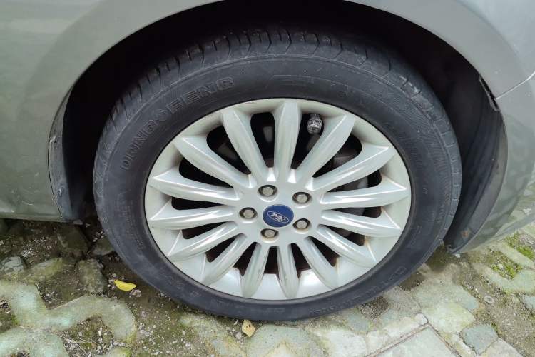 Used Ford Mondeo 2011 2.3L Luxury Model
