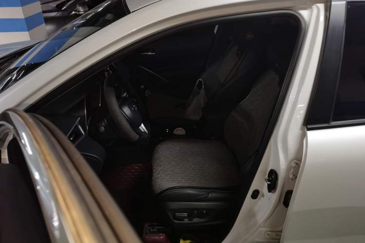 Used Toyota FRONTLANDER 2023 2.0L Smart Electric Hybrid Dual-Engine Luxury Edition
